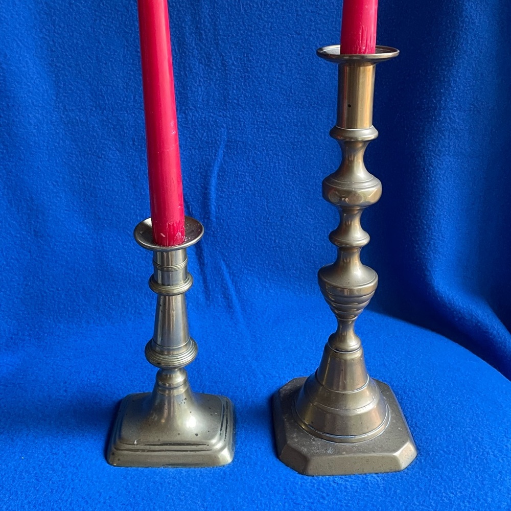 🕯️ 2 Antique Brass Candlestick Holders. Different Sizes and Styles. 🕯️